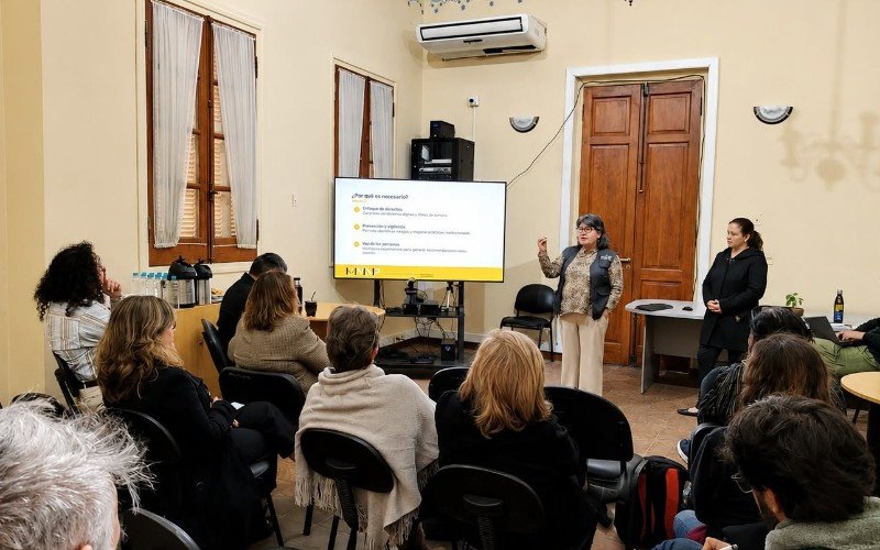 FDCS-UNE acompaña iniciativa para fortalecer la investigación sobre reinserción social de mujeres privadas de libertad